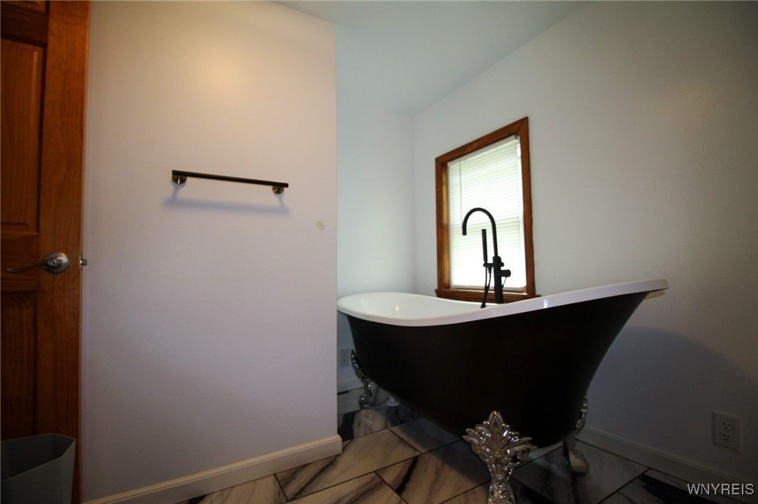 Bathroom, Free Standing Baths, Interior
