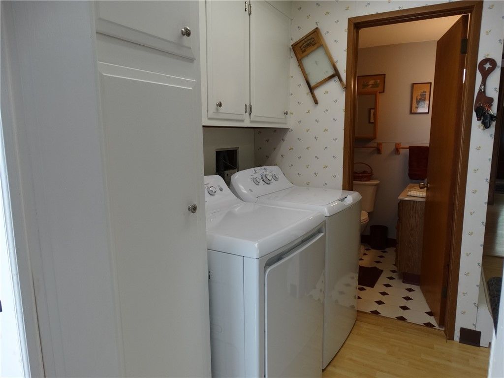 Interior, Washer, Wood Texture Flooring