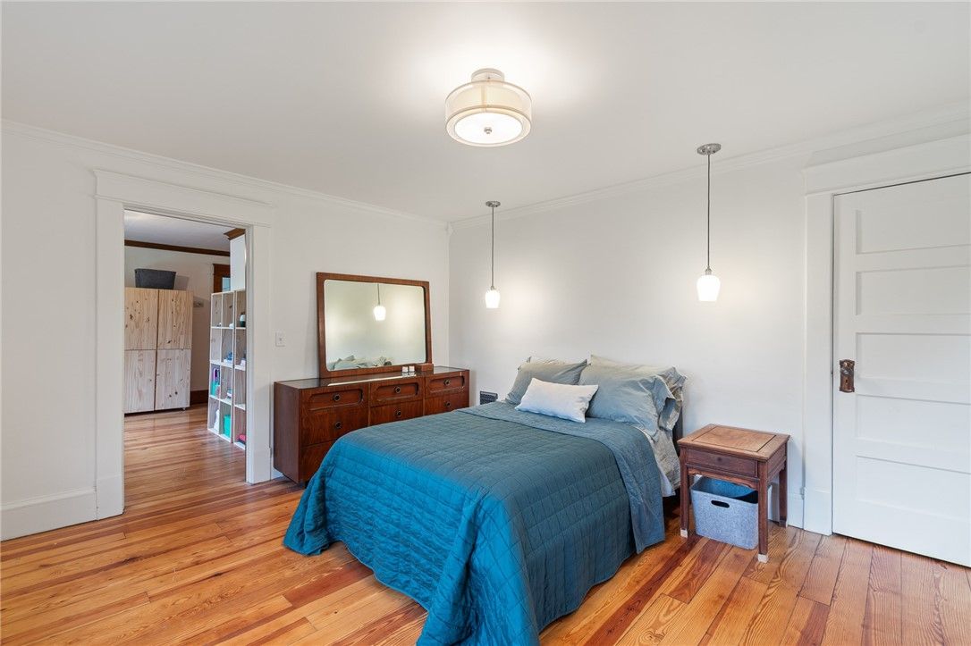 Bedroom, Interior, Pendant Lights, Wood Texture Flooring