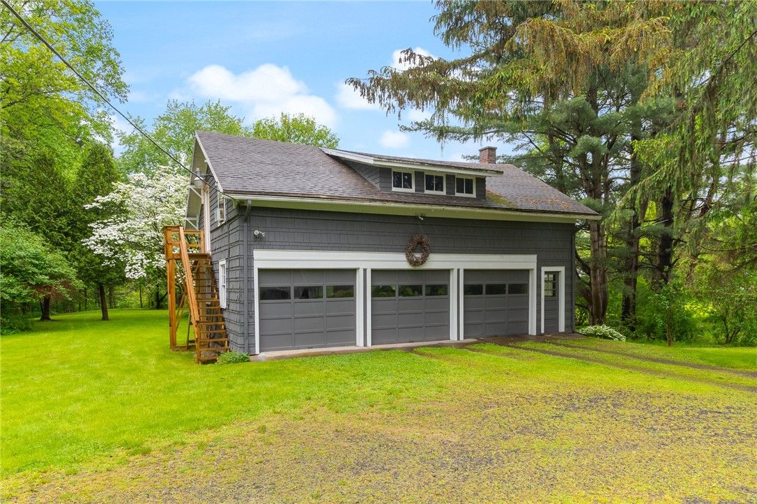 Backyard, Detached Garage, Exterior
