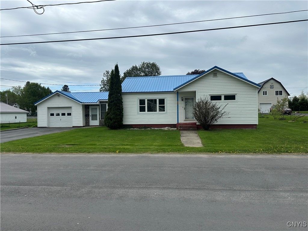 Attached, Detached Garage, Exterior, Facade, Ranch