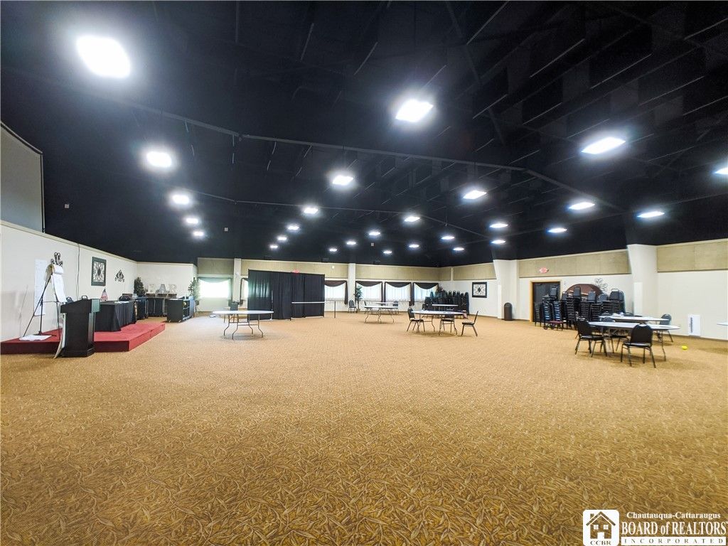 Fitness Equipment, Interior, Recessed Lighting