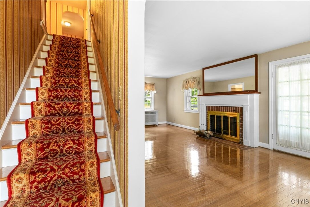 Empty room, Fireplace, Interior, Wood Texture Flooring