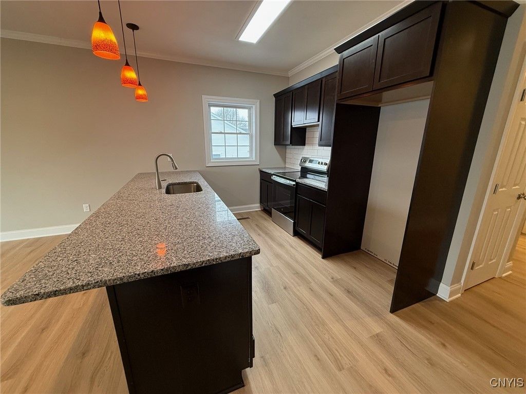 Interior, Kitchen, Pendant Lights, Wood Texture Flooring
