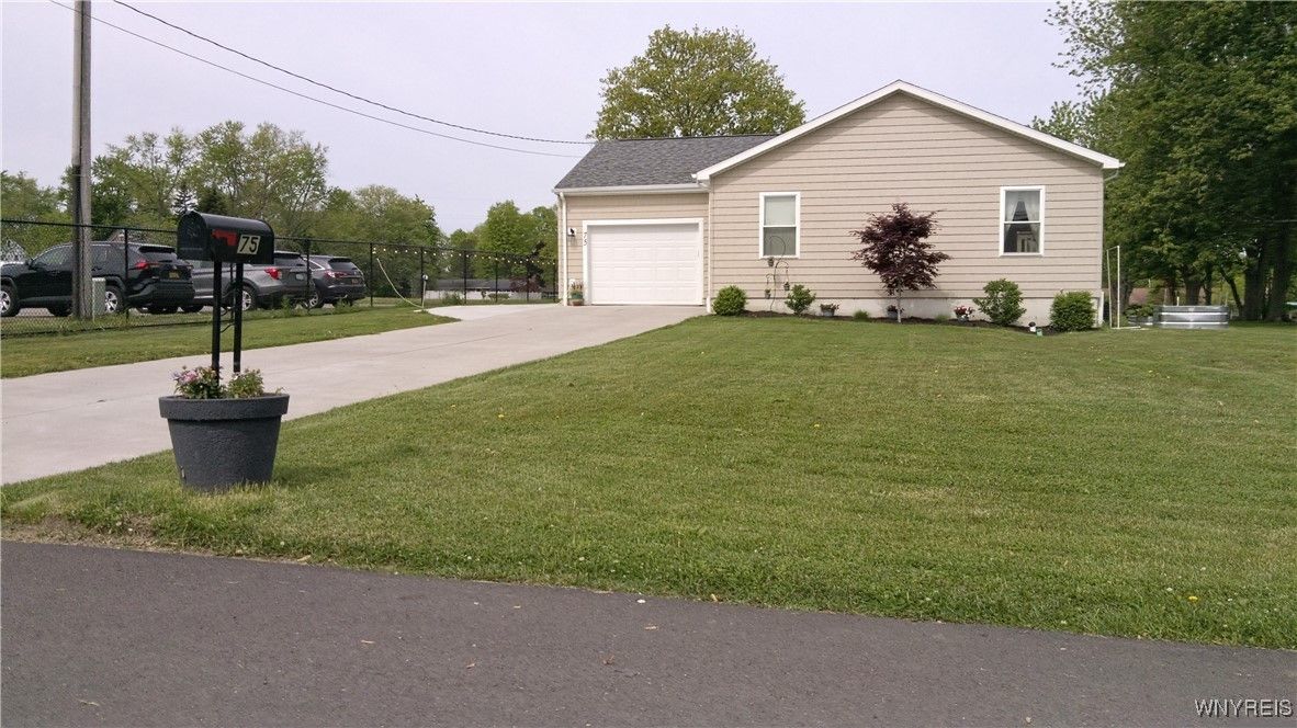 Attached, Backyard, Exterior, Facade, Ranch