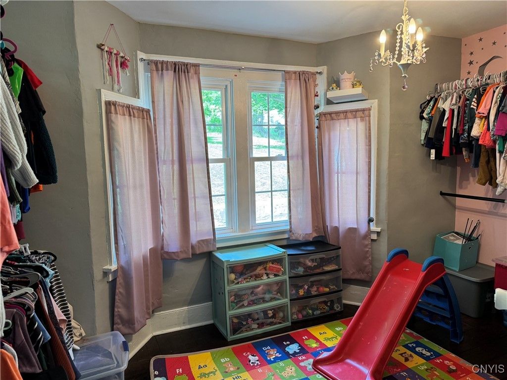 Chandelier, Interior, Walk-in Closets