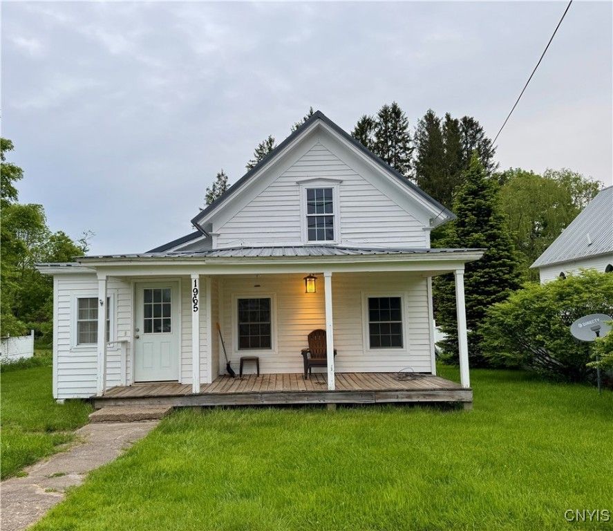 Backyard, Exterior, Facade, Farmhouse