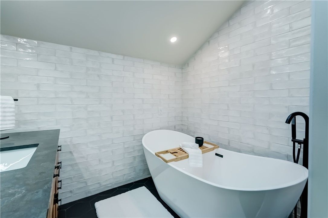 Bathroom, Free Standing Baths, Interior, Recessed Lighting