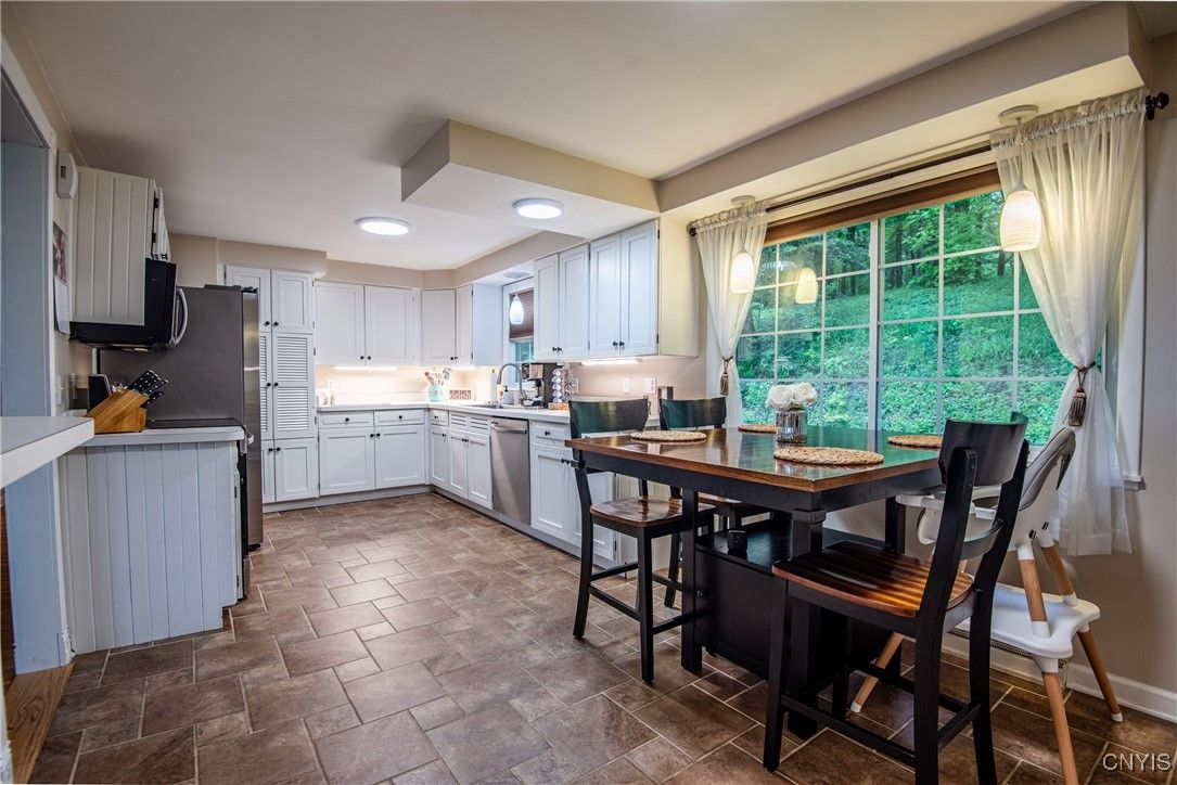 Dining room, Interior, Kitchen, Recessed Lighting