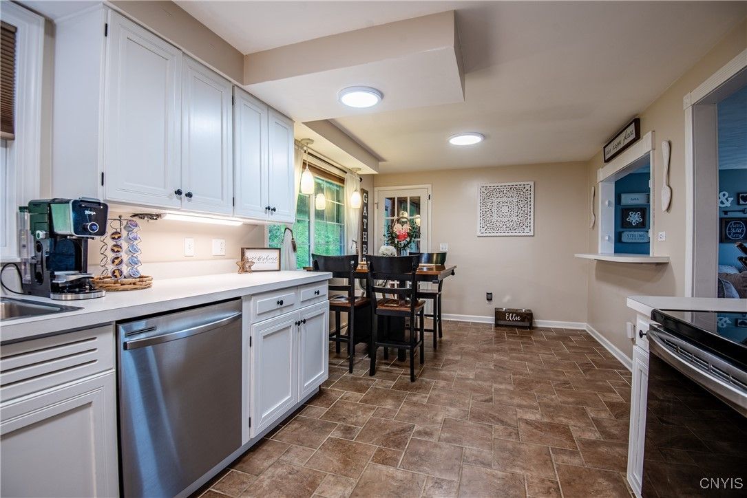 Dining room, Interior, Kitchen, Recessed Lighting