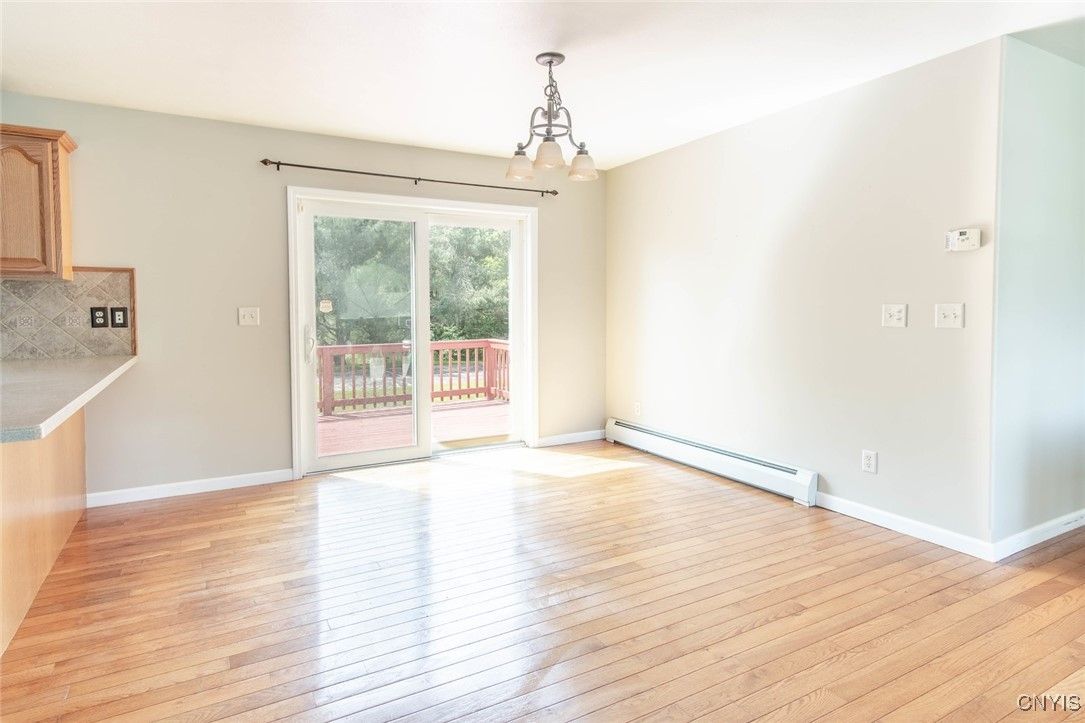 Empty room, Interior, Pendant Lights, Wood Texture Flooring
