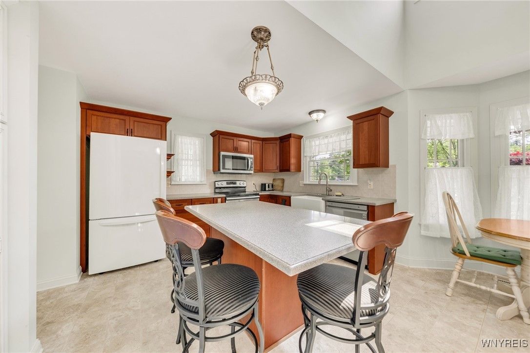 Interior, Kitchen, Stainless Steel Appliances