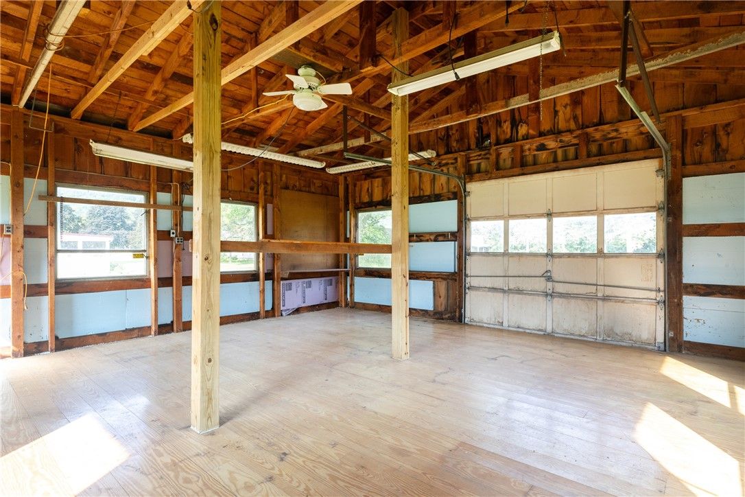 Empty room, Interior, Wooden Beams, Wooden Ceilings, Wood Texture Flooring, Wooden Walls
