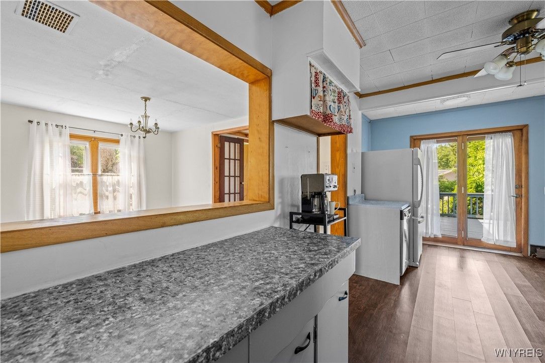Chandelier, Interior, Kitchen, Wood Texture Flooring