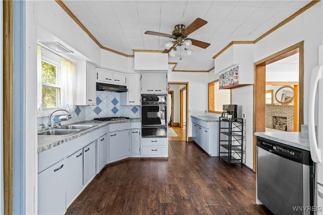 Interior, Kitchen, Wood Texture Flooring