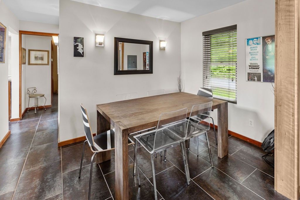 Dining room, Interior