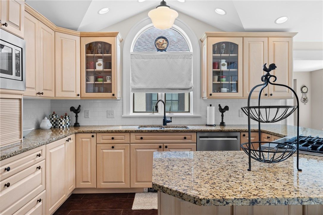 Interior, Kitchen, Pendant Lights, Recessed Lighting