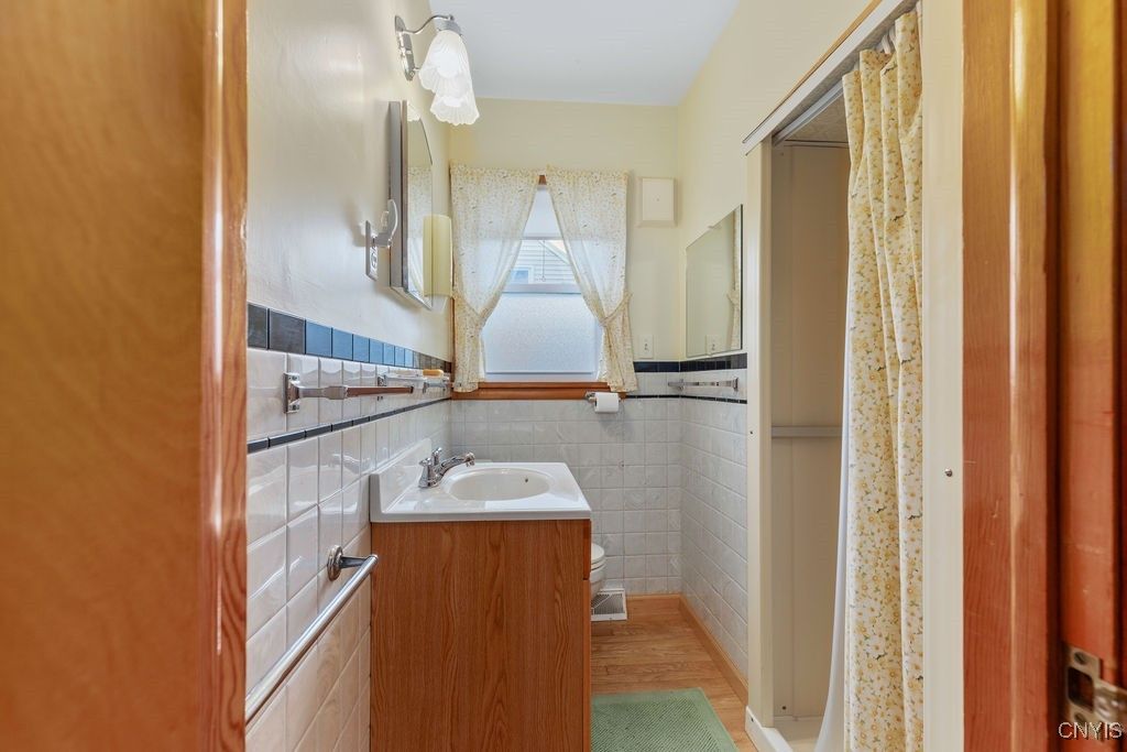 Bathroom, Interior, Wood Texture Flooring