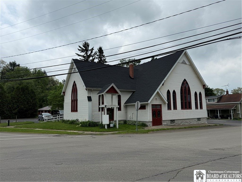 Exterior, Facade, Cape Cod