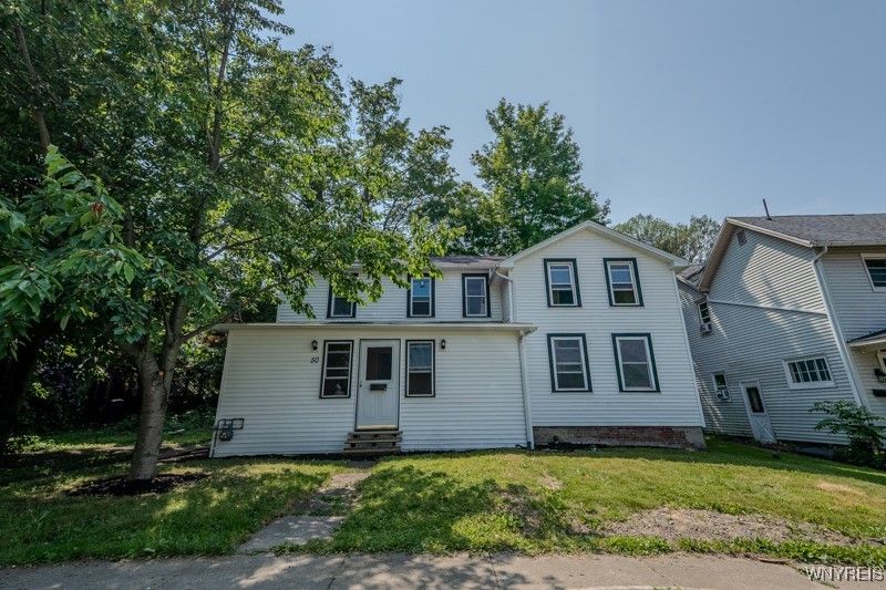 Exterior, Facade, Farmhouse