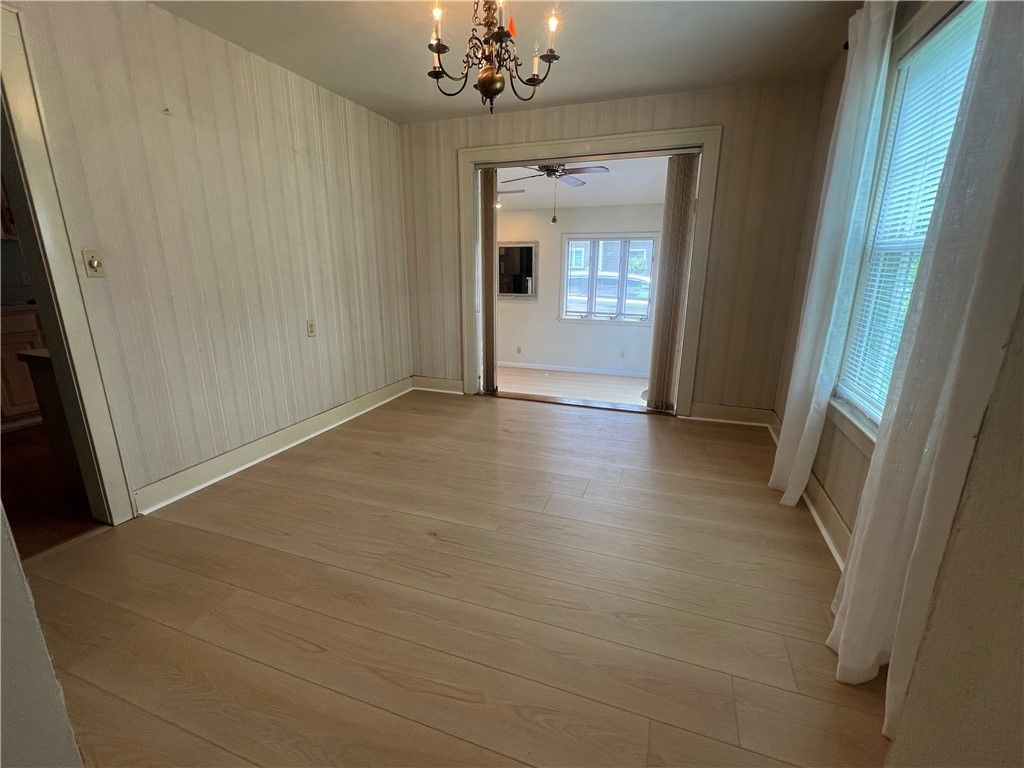 Chandelier, Empty room, Interior, Wood Texture Flooring