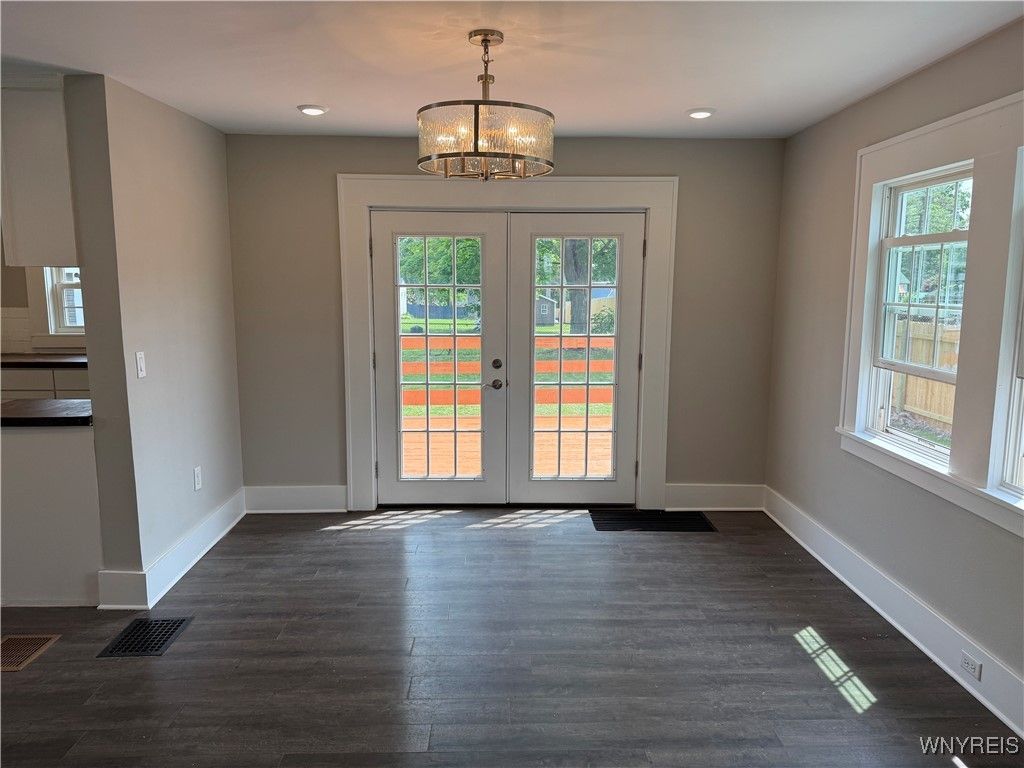 Chandelier, Interior, Recessed Lighting, Wood Texture Flooring