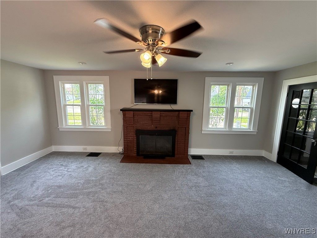 Empty room, Fireplace, Interior