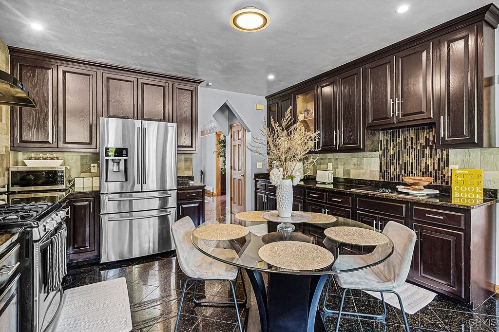 Dining room, Interior, Kitchen, Recessed Lighting, Stainless Steel Appliances