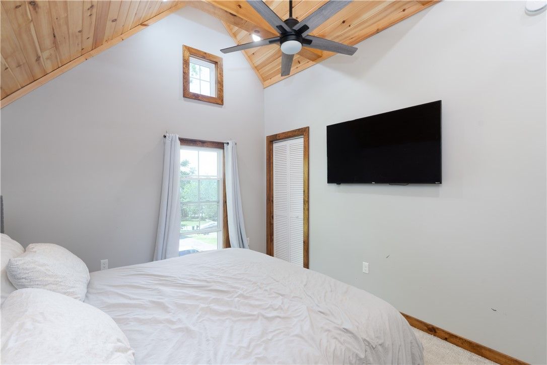 Bedroom, Interior, Wooden Beams, Wooden Ceilings