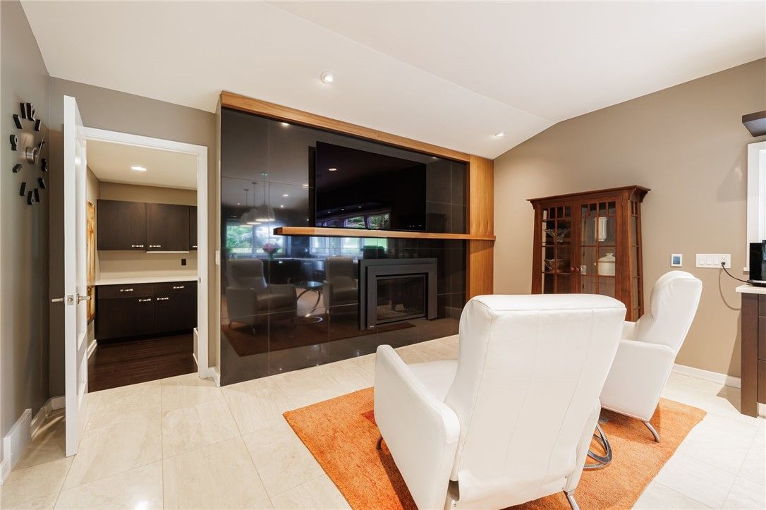 Fireplace, Interior, Recessed Lighting