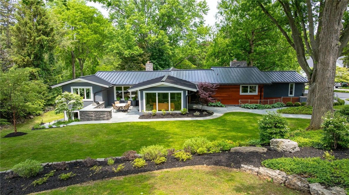 Backyard, Exterior, Facade, Ranch