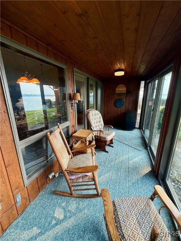 Interior, Sun Room, Water, Wooden Ceilings, Wooden Walls
