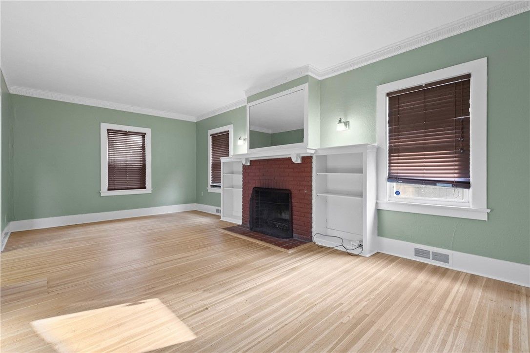 Empty room, Fireplace, Interior, Wood Texture Flooring