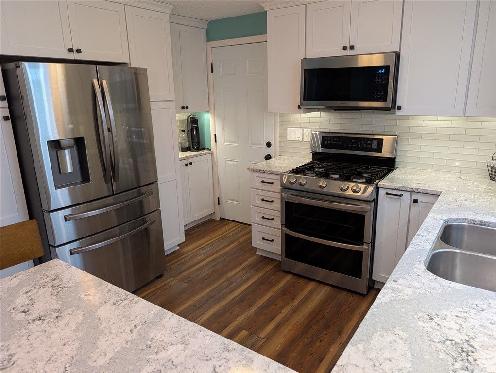 Interior, Kitchen, Stainless Steel Appliances, Wood Texture Flooring
