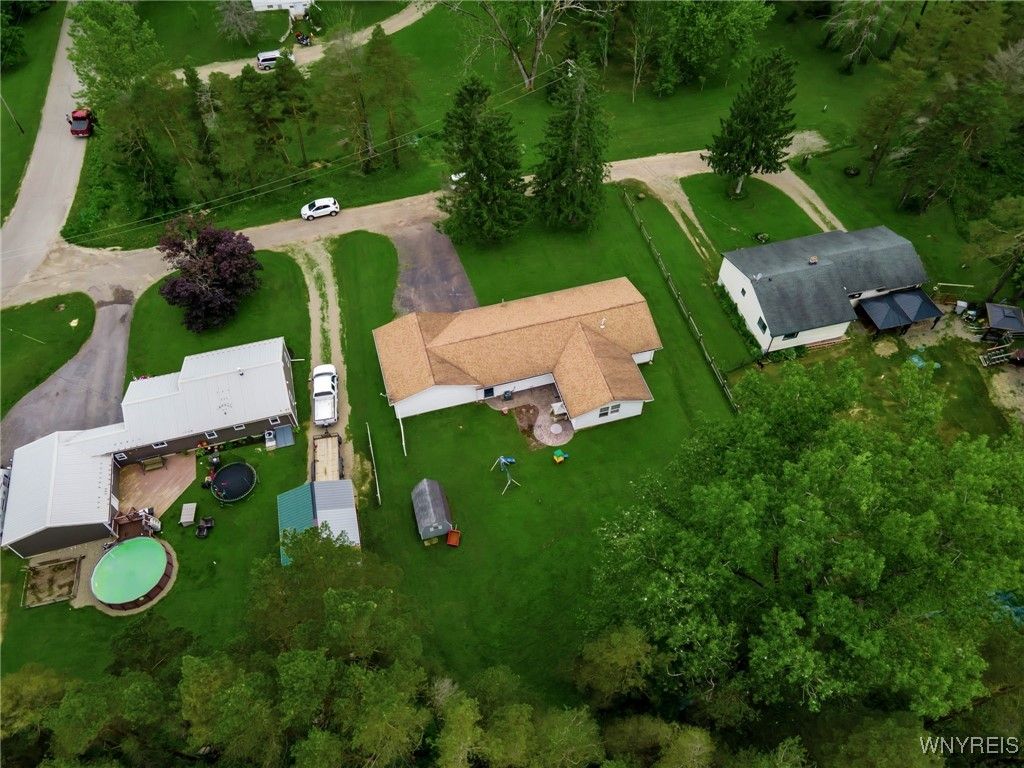 Exterior, Drone