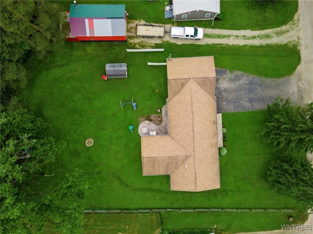 Exterior, Drone