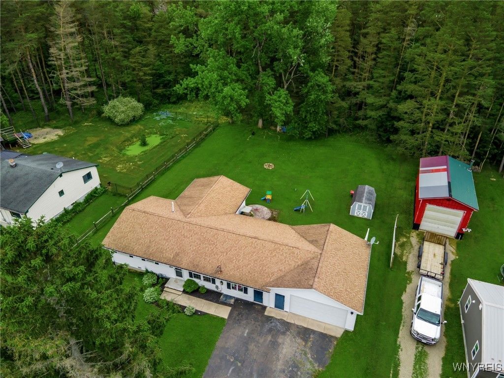 Exterior, Drone