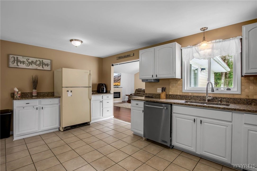 Interior, Kitchen, Pendant Lights