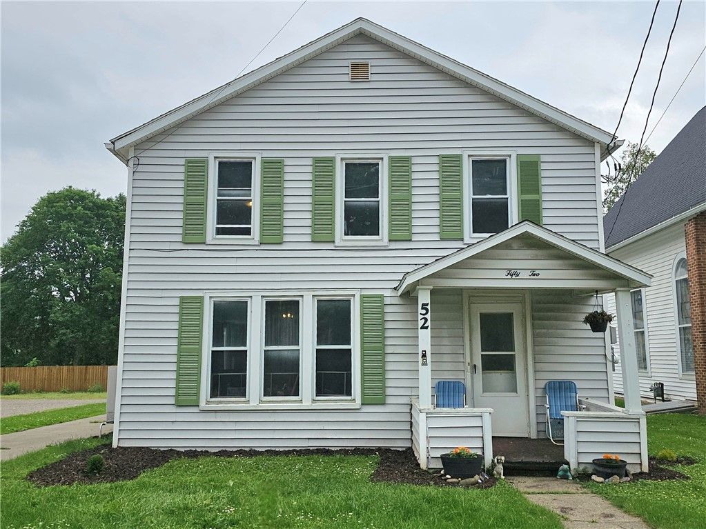 Exterior, Facade, Queen Anne Victorian