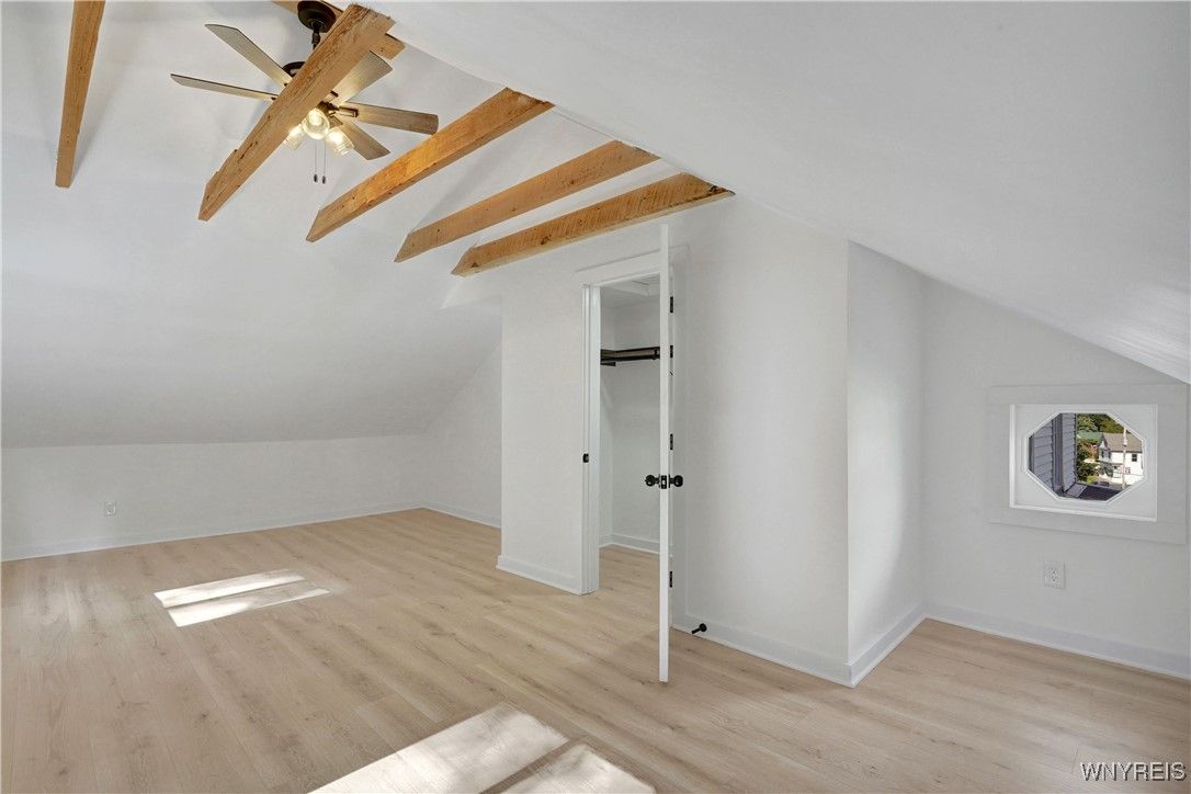 Empty room, Interior, Wooden Beams, Wood Texture Flooring
