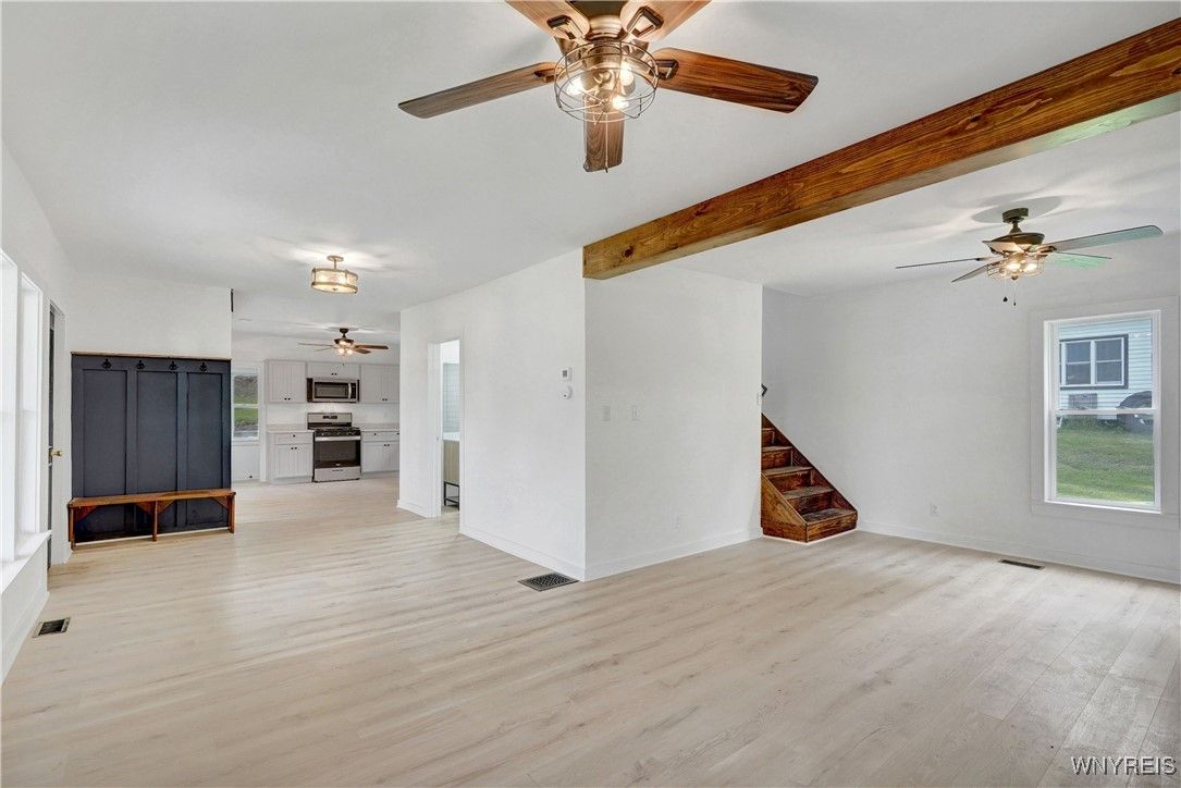 Empty room, Interior, Kitchen, Wooden Beams, Wood Texture Flooring