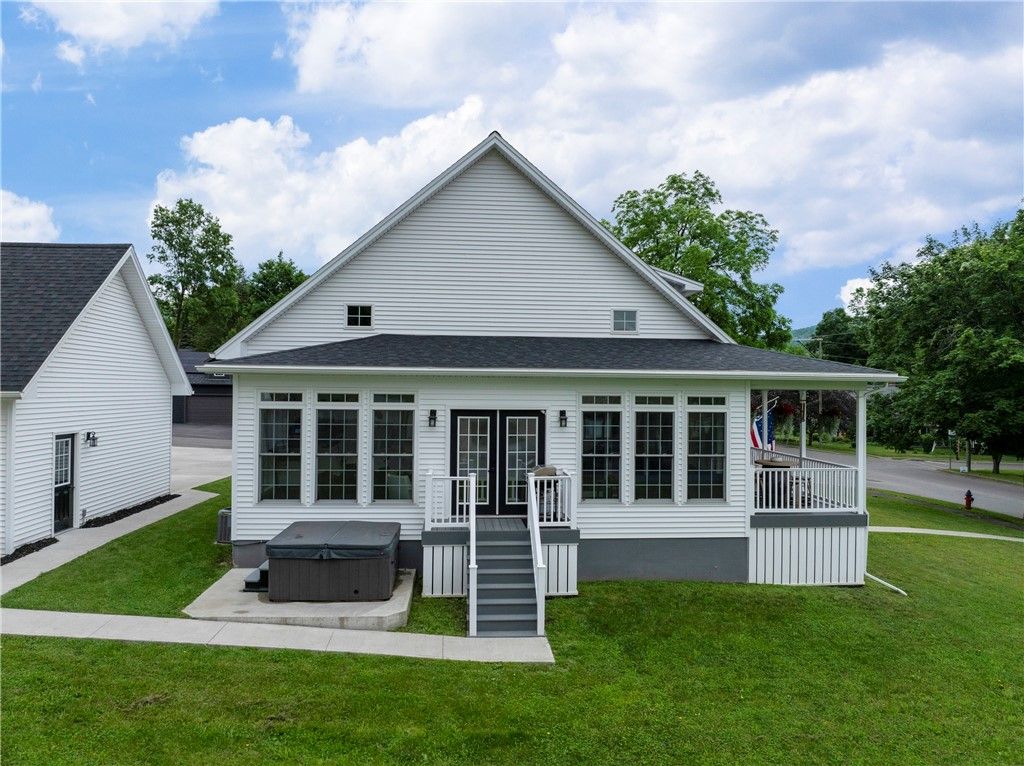 Backyard, Exterior, Hot Tub