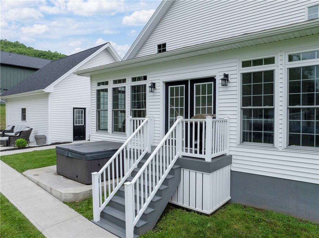 Exterior, Hot Tub