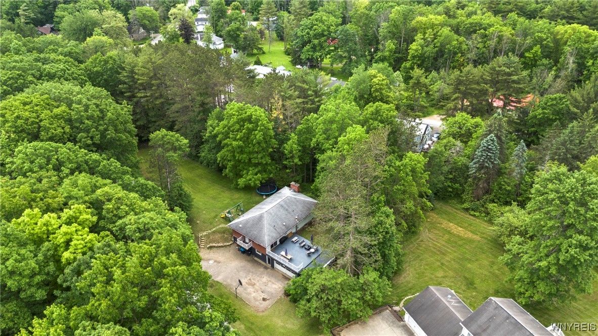 Exterior, Drone