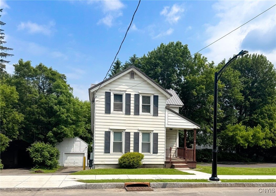 Detached Garage, Exterior, Facade, Queen Anne Victorian