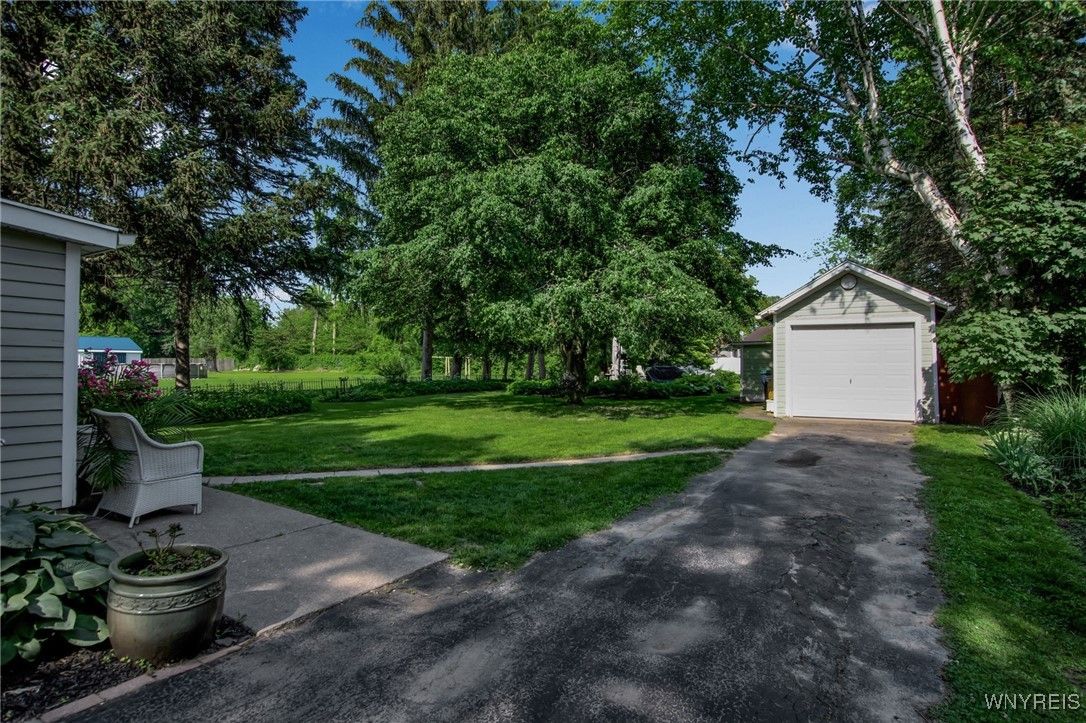Backyard, Detached Garage, Exterior