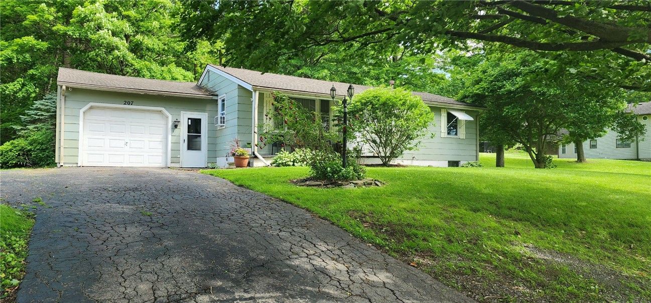 Backyard, Detached Garage, Exterior