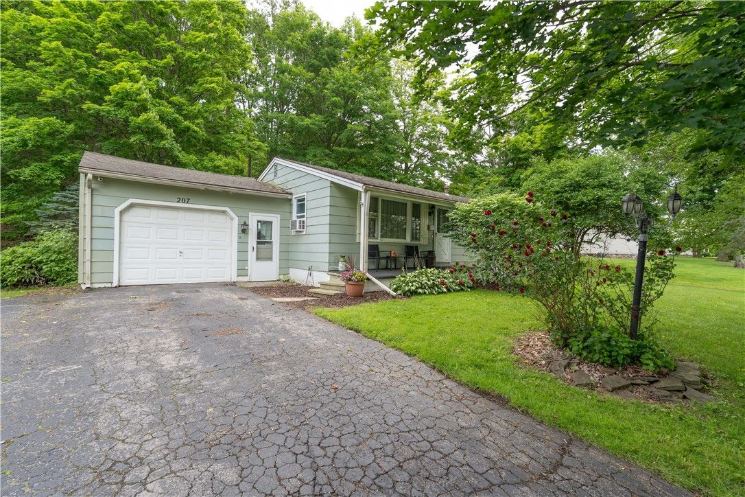Backyard, Detached Garage, Exterior