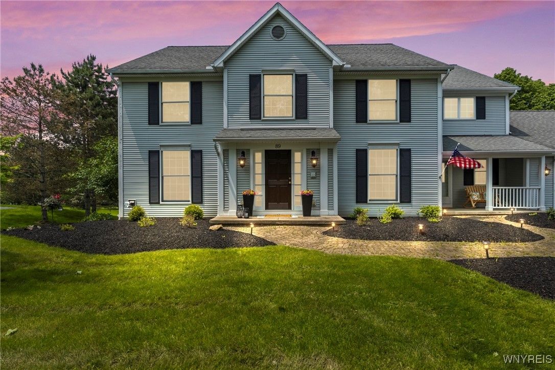 Exterior, Facade, Farmhouse