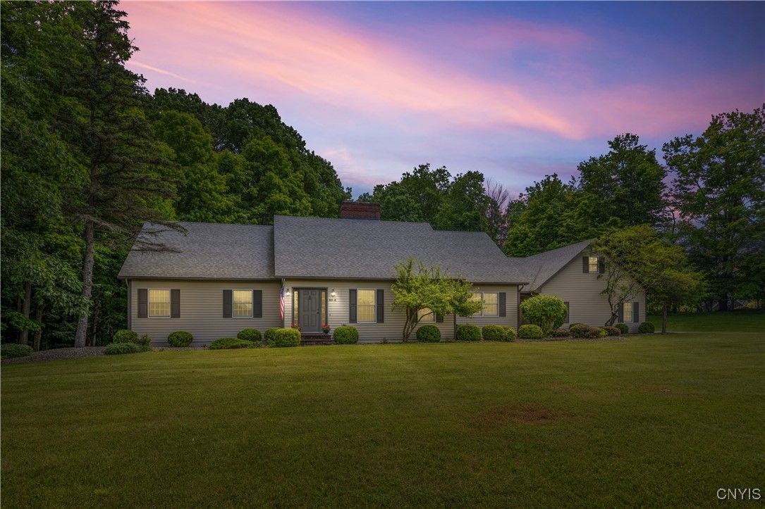 Backyard, Exterior, Facade, Cape Cod